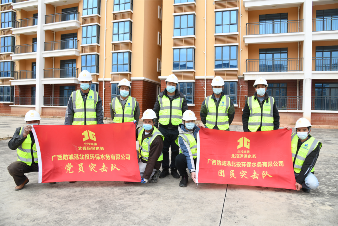 突擊隊(duì)員合影