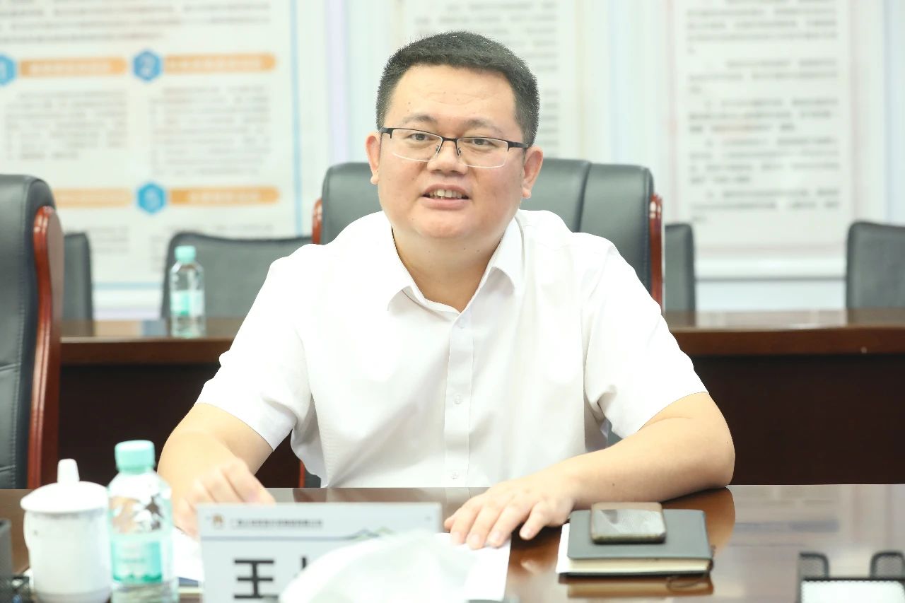 169923295718af6a.jpg 169923295718af6a.jpg