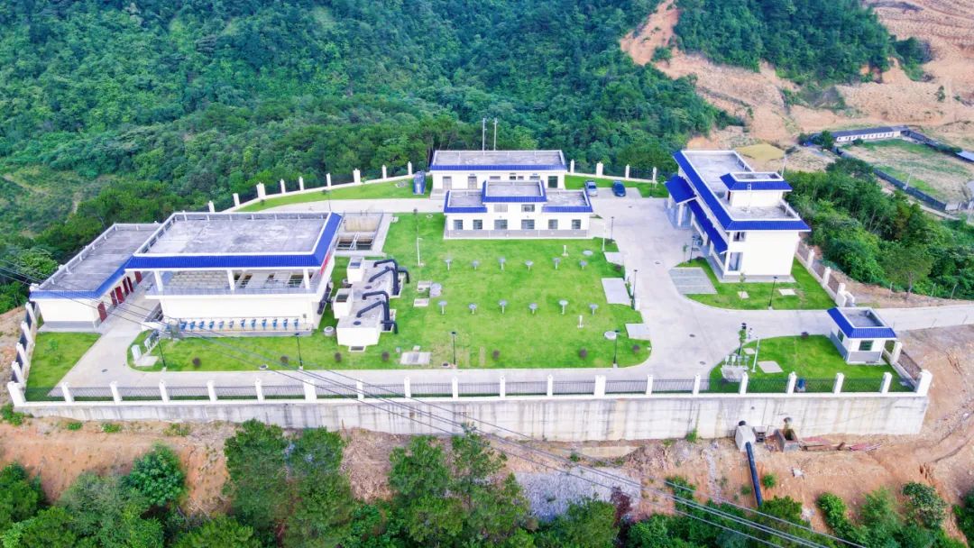 17060035519b8745.jpg 17060035519b8745.jpg