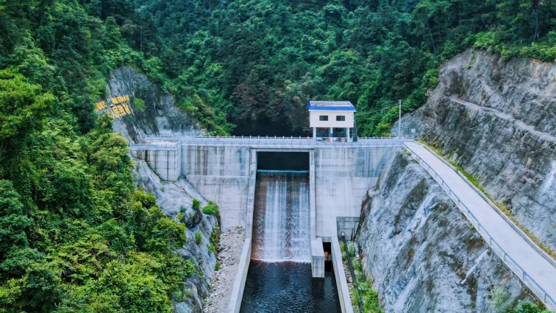 1706003552de349f.jpg 1706003552de349f.jpg