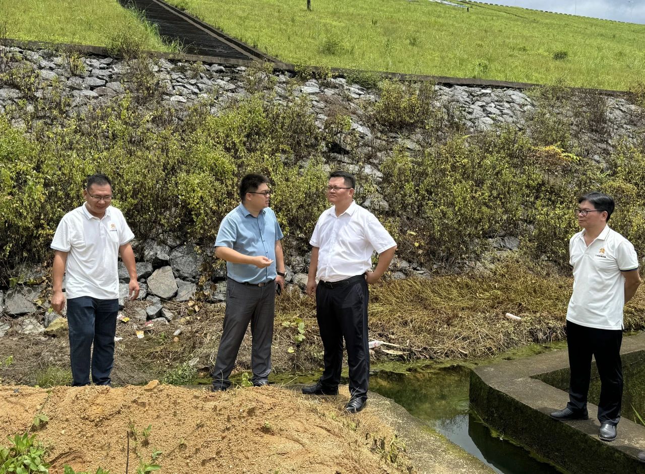 c2d540f607fe2388e1ec97fb795f317a c2d540f607fe2388e1ec97fb795f317a